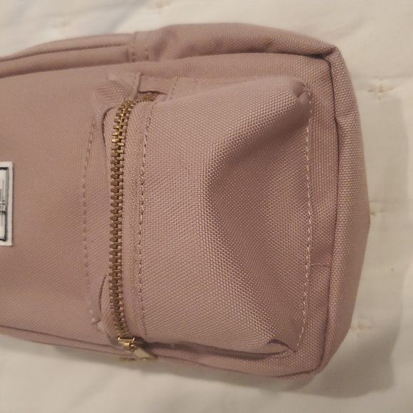 NWOT Herschel mini back pack (24) - Picture 3 of 5